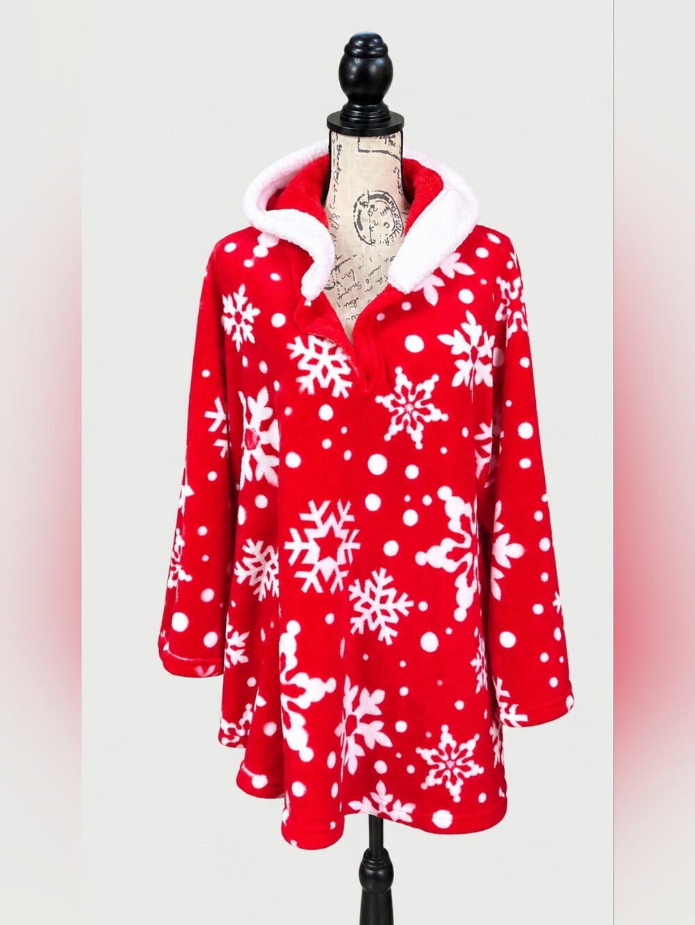 Women's Red Snowflake Plush Poncho One Size